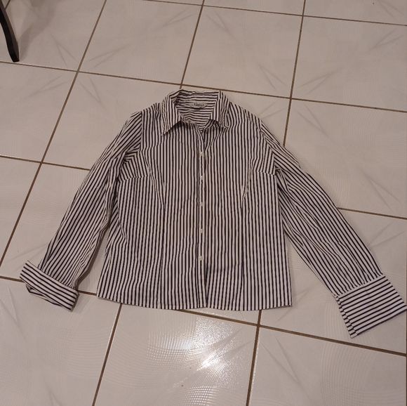 $4 Add-on Striped Fitted Blouse - Size 10-12 - Picture 6 of 8